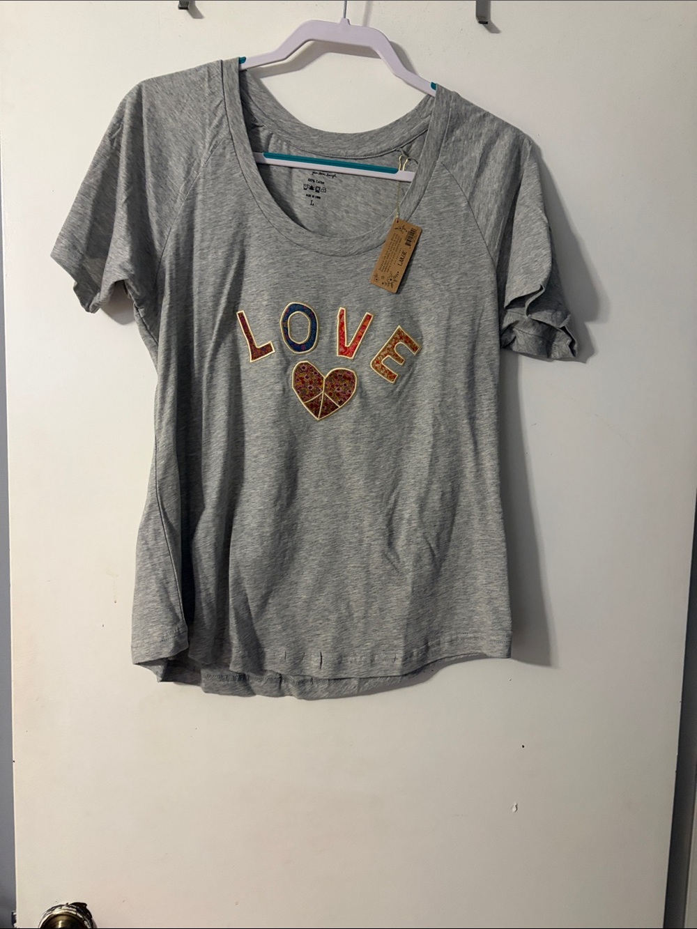 NATURAL LIFE Gray Short Sleeve Tee with Multicolor LOVE Applique
